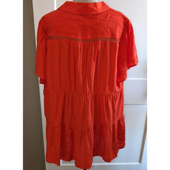 Torrid Textured Woven Crochet Inset Tunic Top V-neck Button Front Tiered Sz 2X - Picture 3 of 6